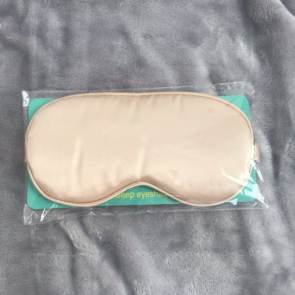 New Sleeping Eye Mask - Picture 2 of 3